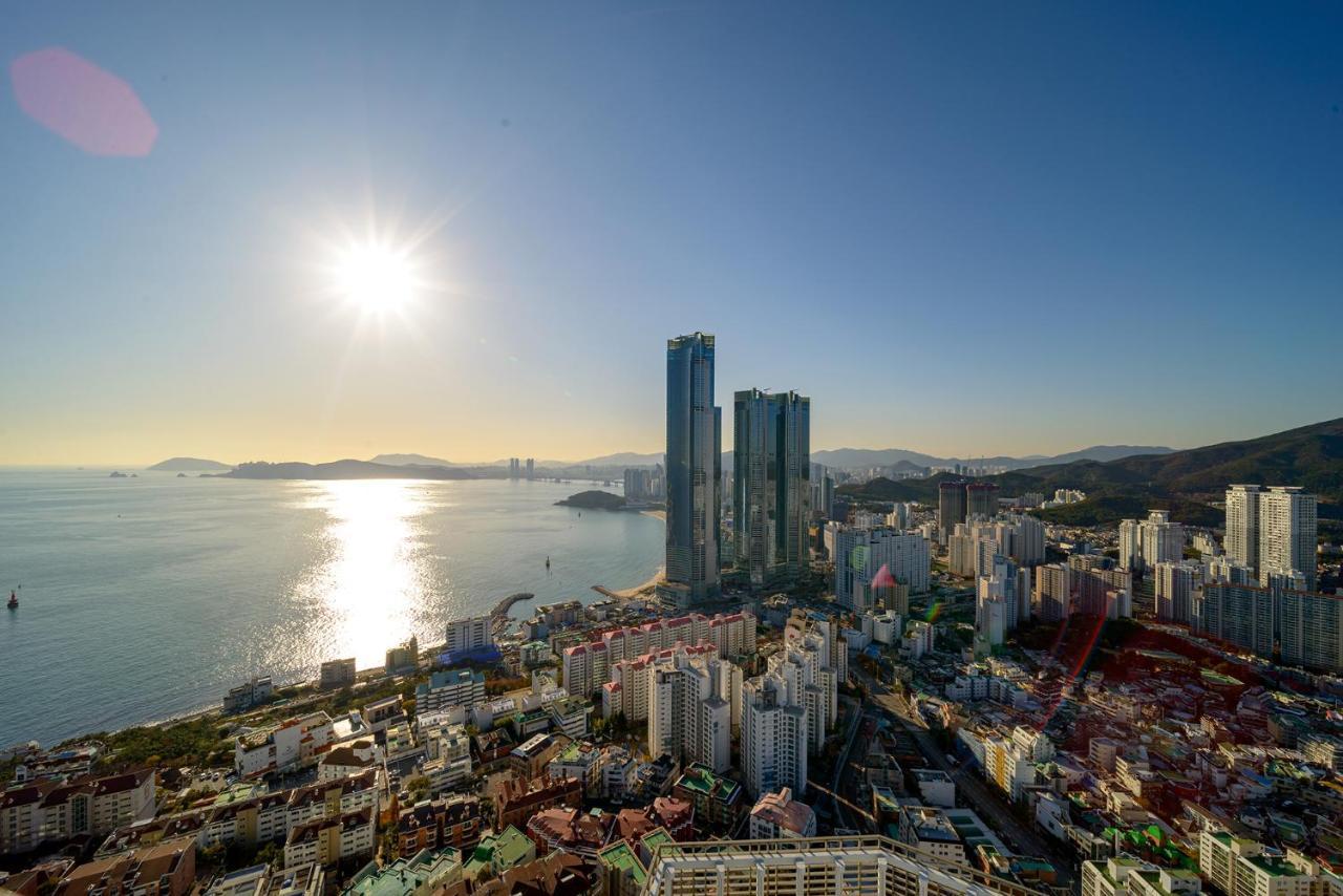 Grand Lct Residence Busan Exteriör bild