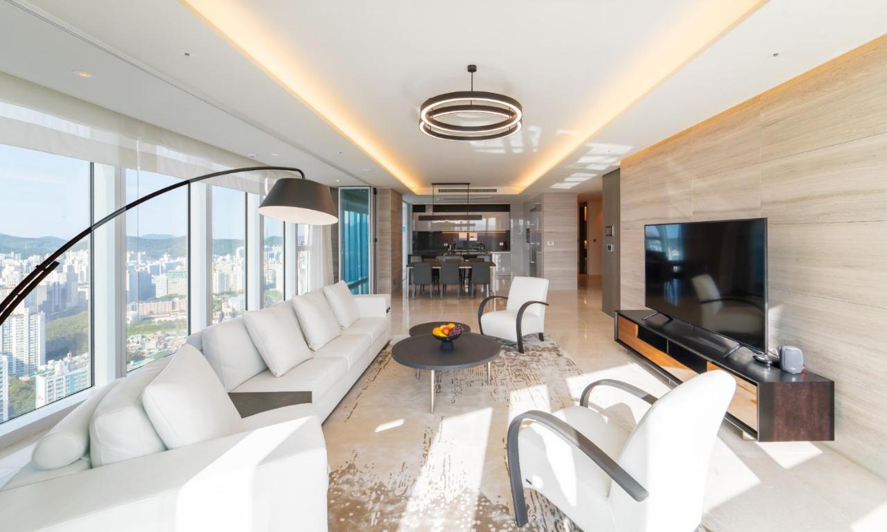 Grand Lct Residence Busan Exteriör bild